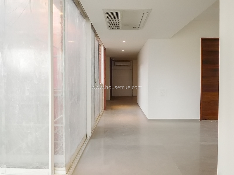 2 BHK Duplex For Rent in West End Colony