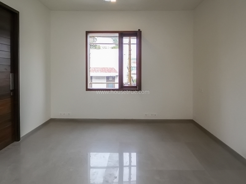 2 BHK Duplex For Rent in West End Colony