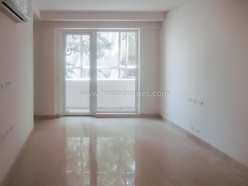 4 BHK Duplex For Rent in Chanakyapuri