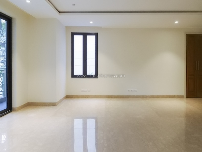 4 BHK Duplex For Rent in West End Colony