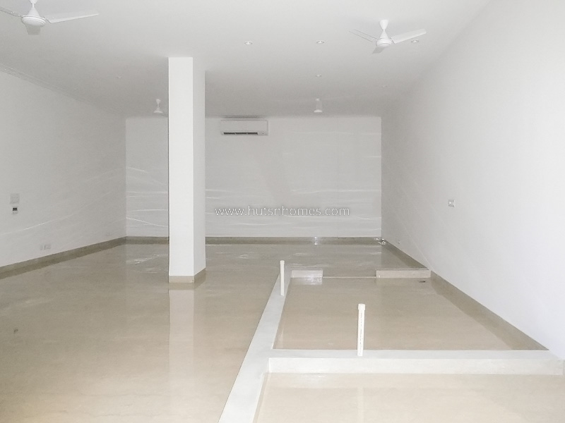 4 BHK Duplex For Rent in West End Colony