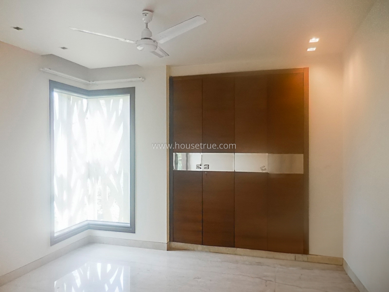 4 BHK Flat For Rent in Anand Niketan