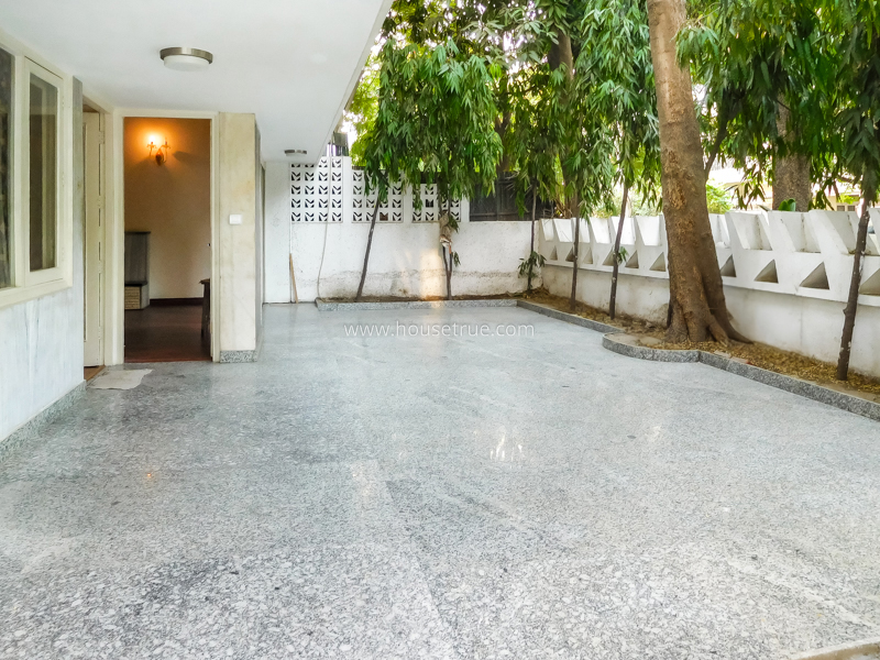 5 BHK House For Rent in Defence Colony