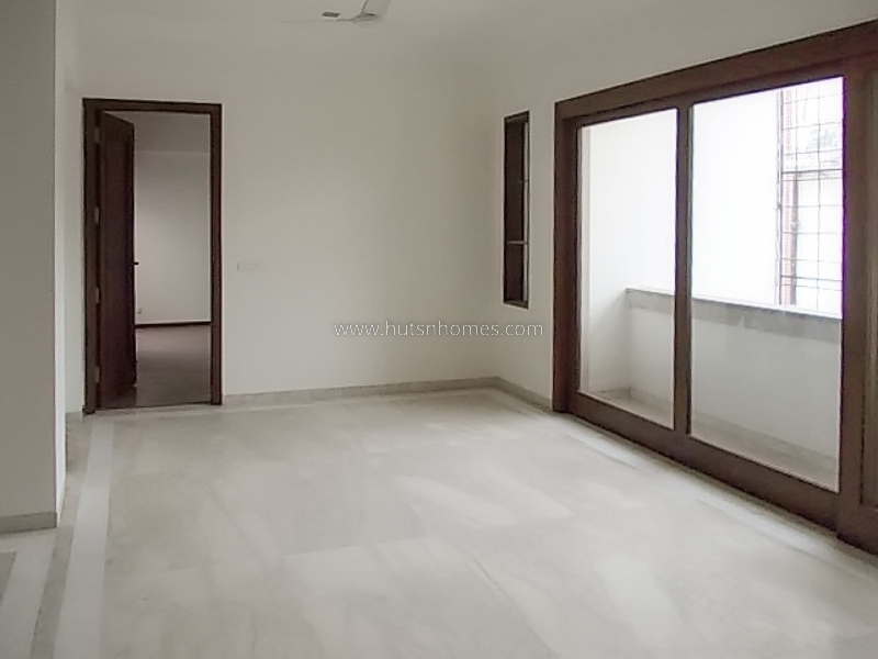 2 BHK Flat For Rent in Defence Colony