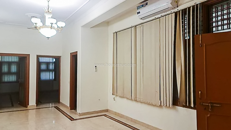 4 BHK Flat For Rent in South Extension 2