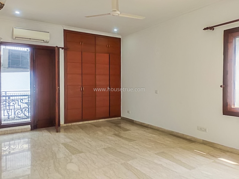 4 BHK Flat For Rent in Vasant Vihar