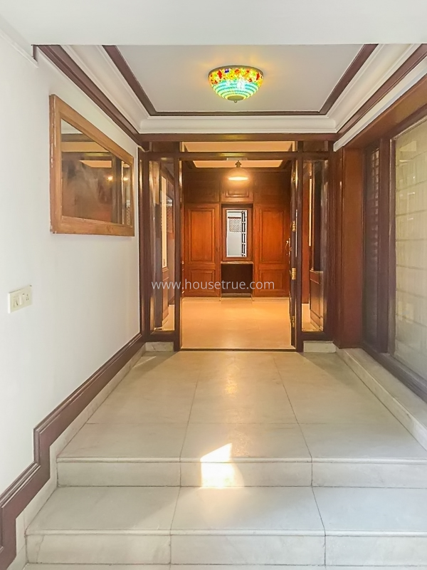 4 BHK Flat For Rent in Vasant Vihar