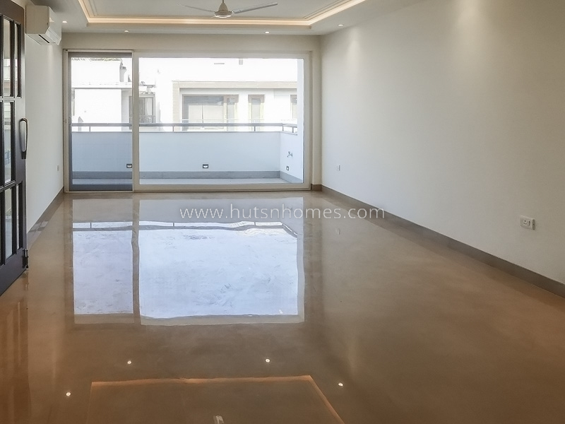 4 BHK Flat For Rent in Defence Colony