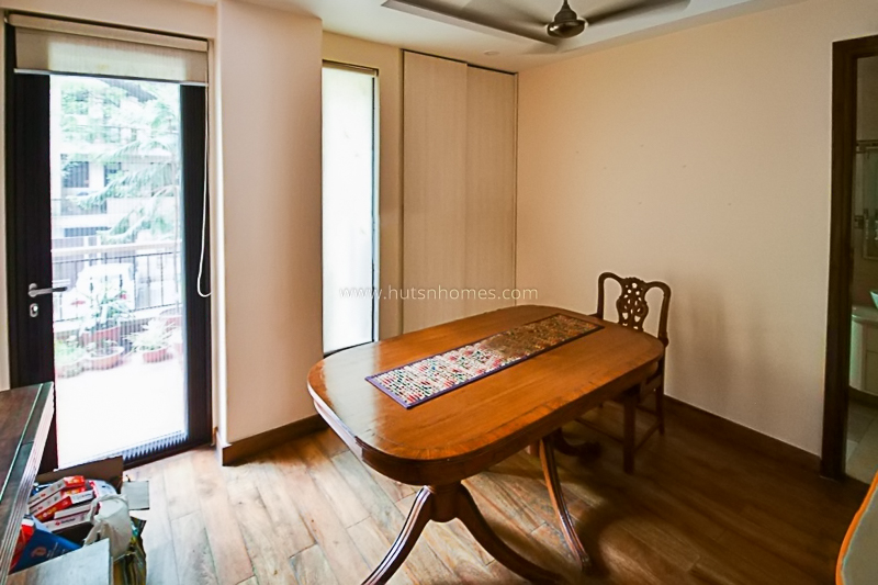 3 BHK Builder Floor For Rent in Nizamuddin East