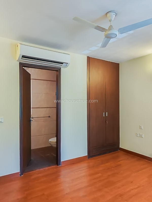 3 BHK Builder Floor For Rent in Defence Colony