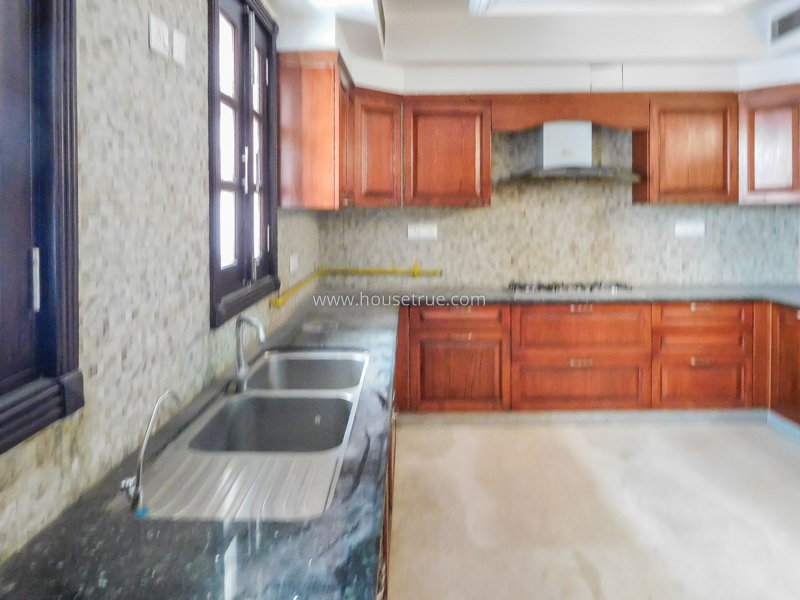 3 BHK Duplex For Rent in Maharani Bagh