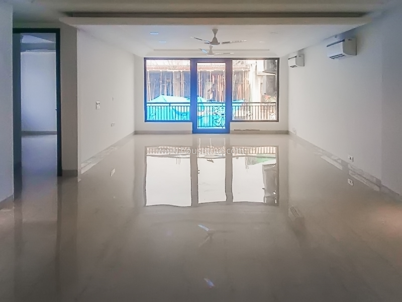 4 BHK Flat For Rent in Maharani Bagh
