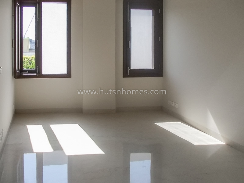 3 BHK Flat For Rent in Panchsheel Park