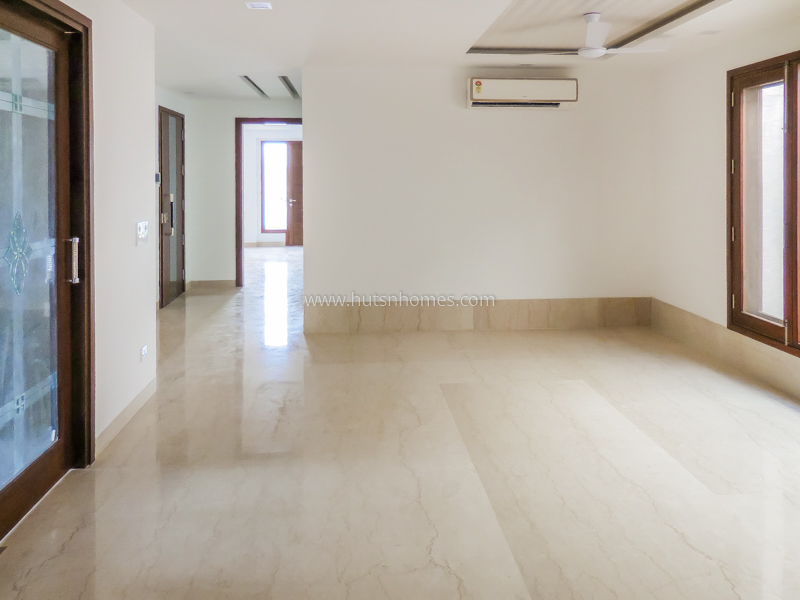 4 BHK Flat For Rent in Panchsheel Park