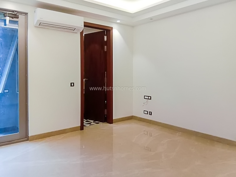 3 BHK Flat For Sale in Anand Niketan