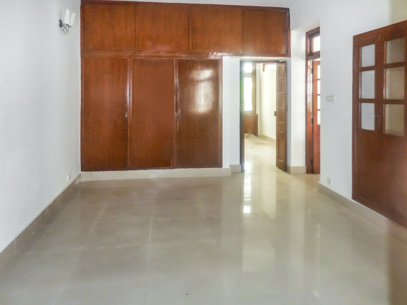 5 BHK House For Sale in Golf Links