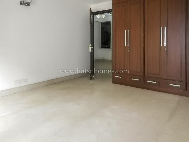 16 BHK Entire-Building For Sale in Greater Kailash Enclave 2