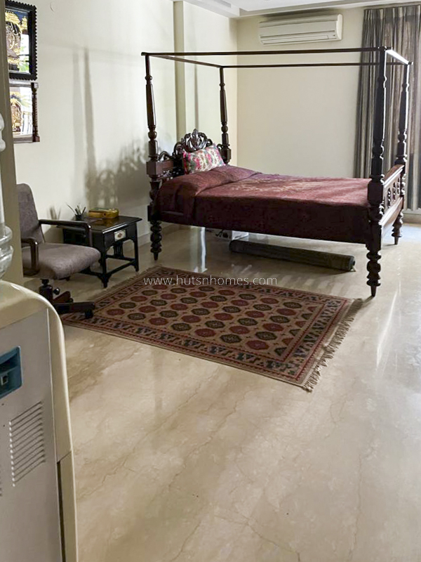 3 BHK Duplex For Sale in Defence Colony