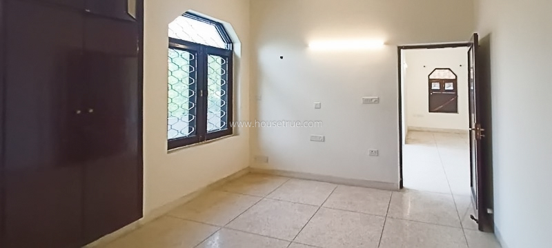 5 BHK Flat For Rent in Defence Colony
