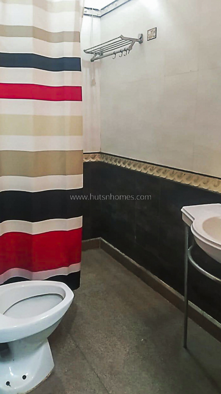 3 BHK Flat For Sale in Greater Kailash Part 3