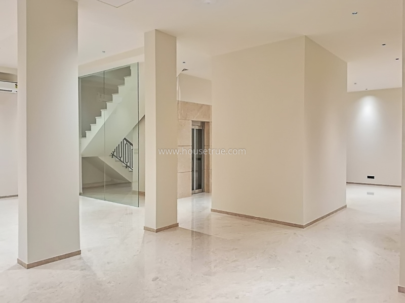 4 BHK Duplex For Sale in Defence Colony