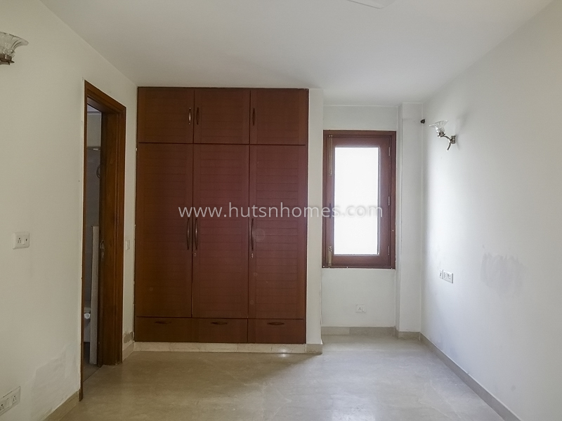 3 BHK Flat For Sale in Neeti Bagh