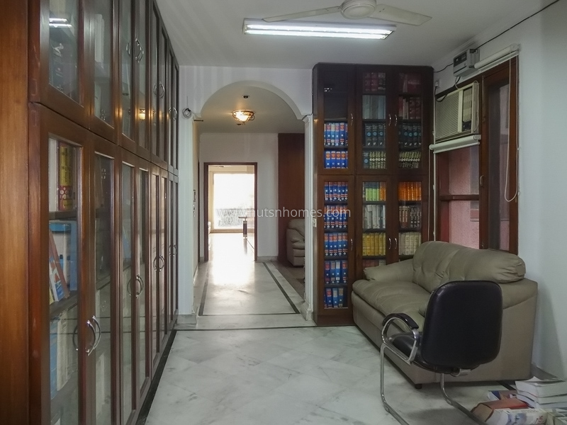 4 BHK Flat For Sale in Panchsheel Park