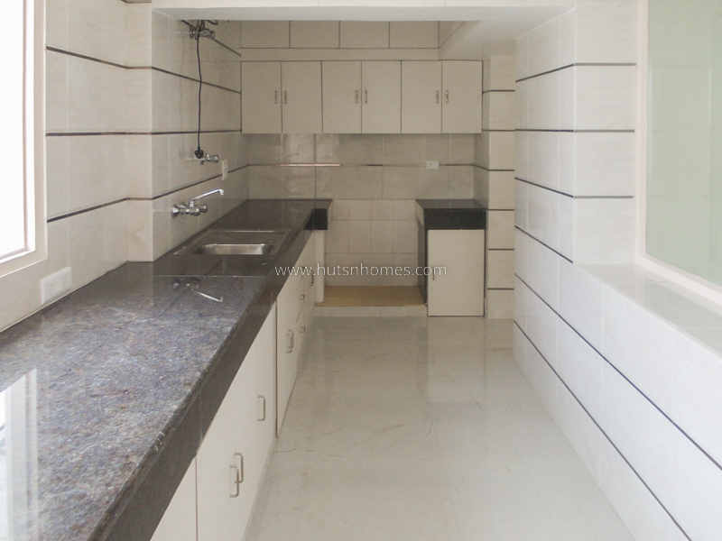 2 BHK Flat For Rent in Golf Links