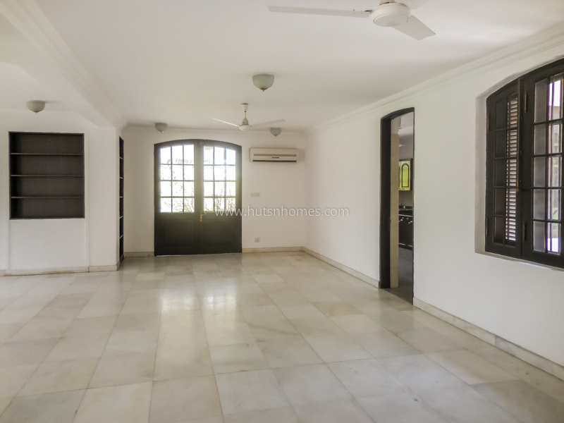 6 BHK Farm House For Rent in Rajokri