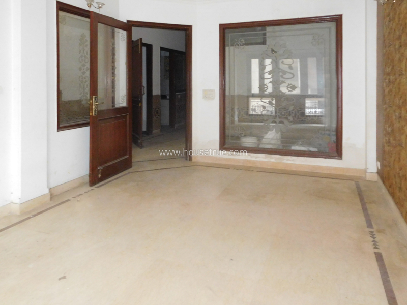 12 BHK House For Rent in Hemkunth Colony