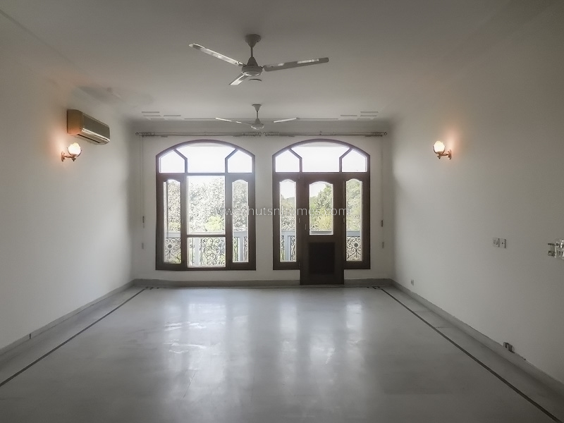 4 BHK Duplex For Rent in Shanti Niketan