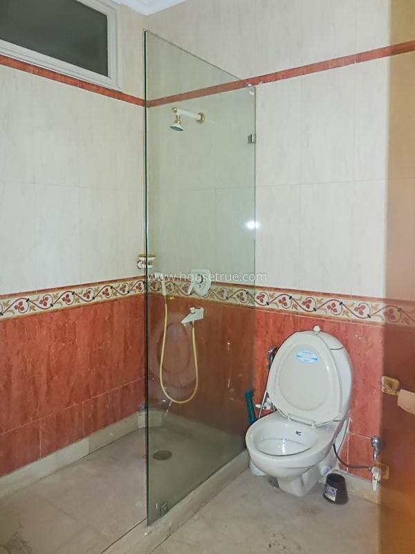 4 BHK Flat For Rent in Sundar Nagar