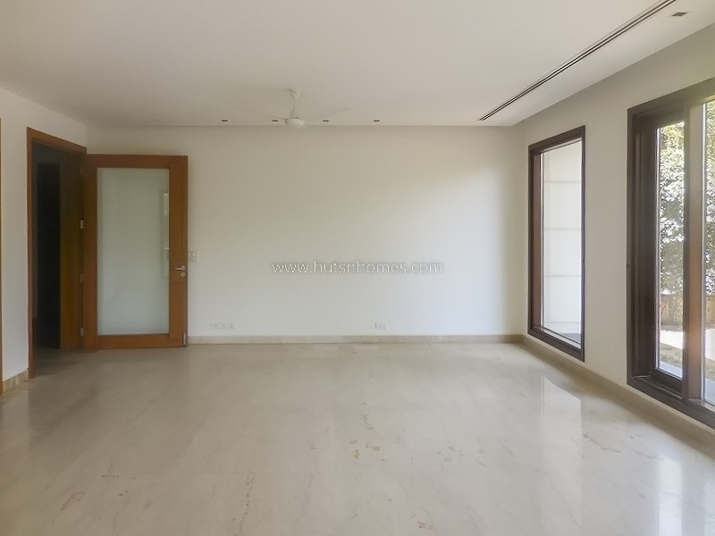 5 BHK Flat For Rent in Vasant Vihar