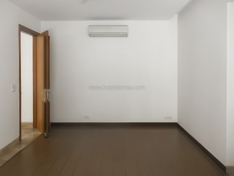 5 BHK Flat For Rent in Vasant Vihar