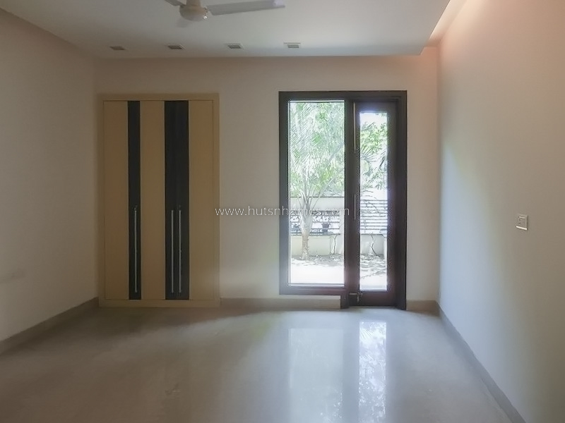 5 BHK Flat For Rent in Vasant Vihar