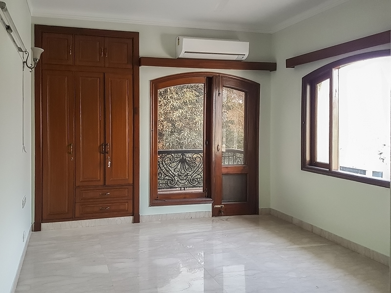 4 BHK Flat For Rent in Golf Links