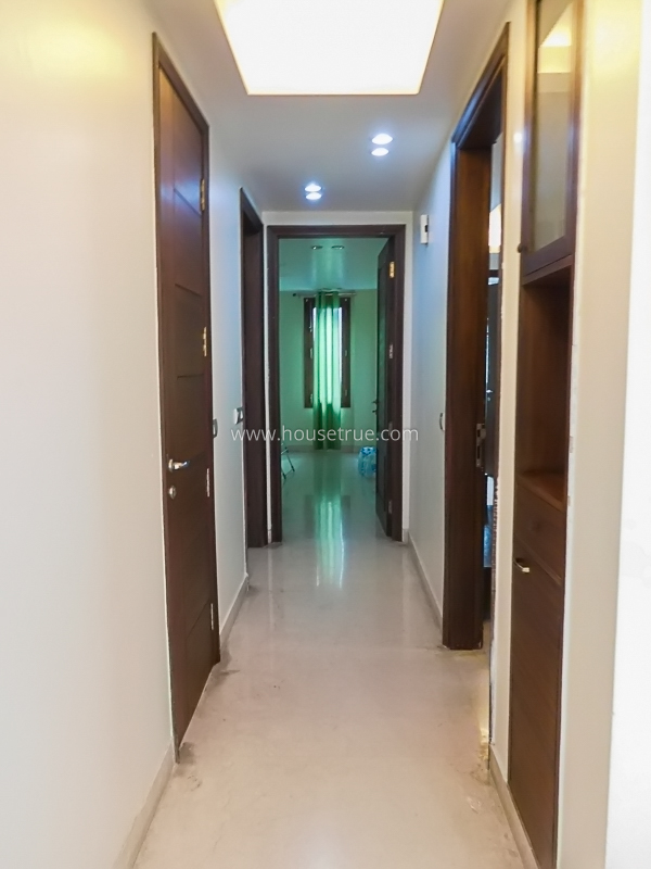 3 BHK Flat For Rent in Defence Colony