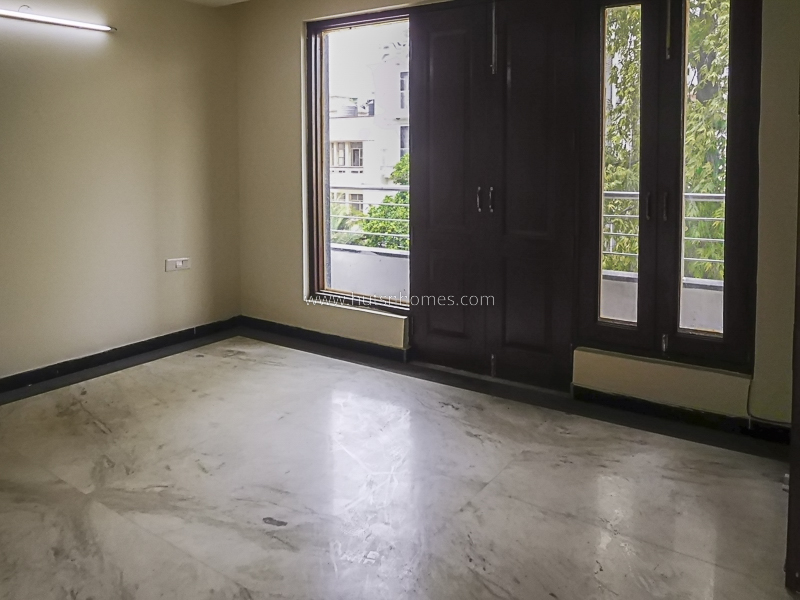 4 BHK Flat For Rent in New Friends Colony