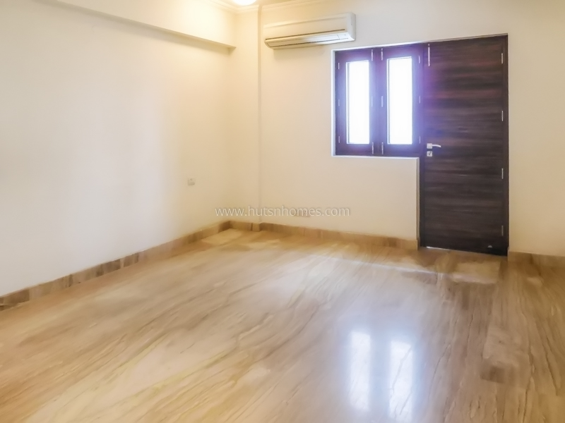 16 BHK Entire-Building For Rent in New Friends Colony