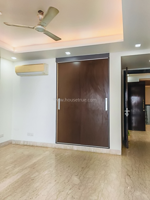 3 BHK Flat For Rent in Green Park Extension