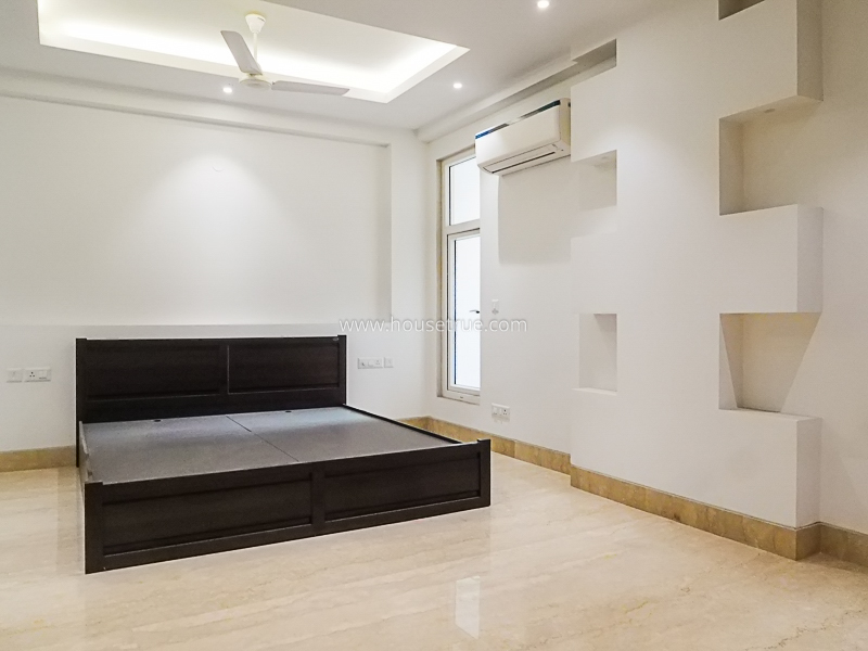 3 BHK Flat For Rent in Safdarjung Enclave