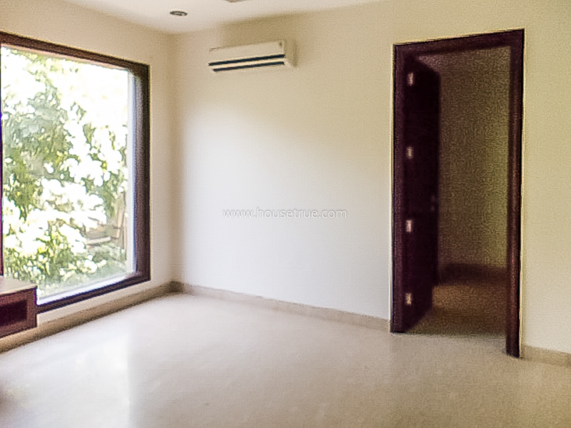 4 BHK Triplex Property For Rent in Anand Niketan