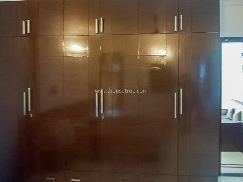 1 BHK Flat For Rent in Nizamuddin East